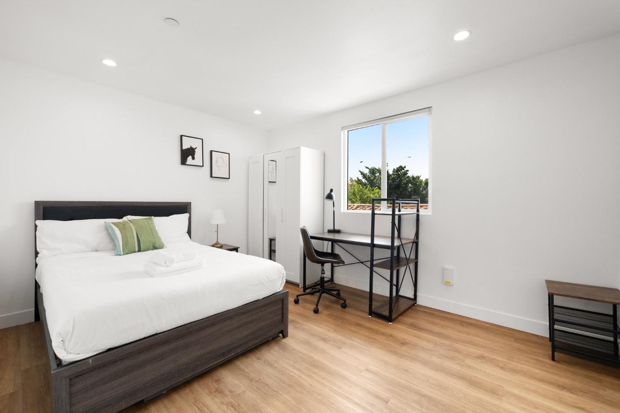 Charming Urban Retreat Near Usc In La- Private Room With Share Living Room With Kitchen 洛杉矶 外观 照片